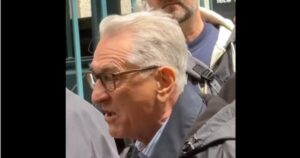 Robert De Niro confrontó a manifestantes pro-palestinos en Nueva York: «Si van a seguir hablando tonterías, entonces deben irse a casa»